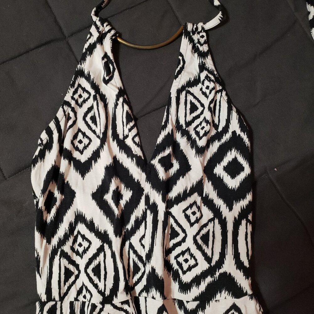 ASOS Flare Leg Black & White Necklace Halter Patterned Jumpsuit NWT 4 Tall